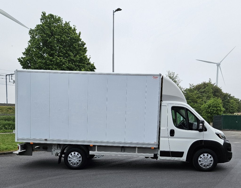 Peugeot Boxer 2.2 meubelbak laaddeuren airco navi cruise co, Auto's, Voorwielaandrijving, Stof, Euro 6, 4 cilinders