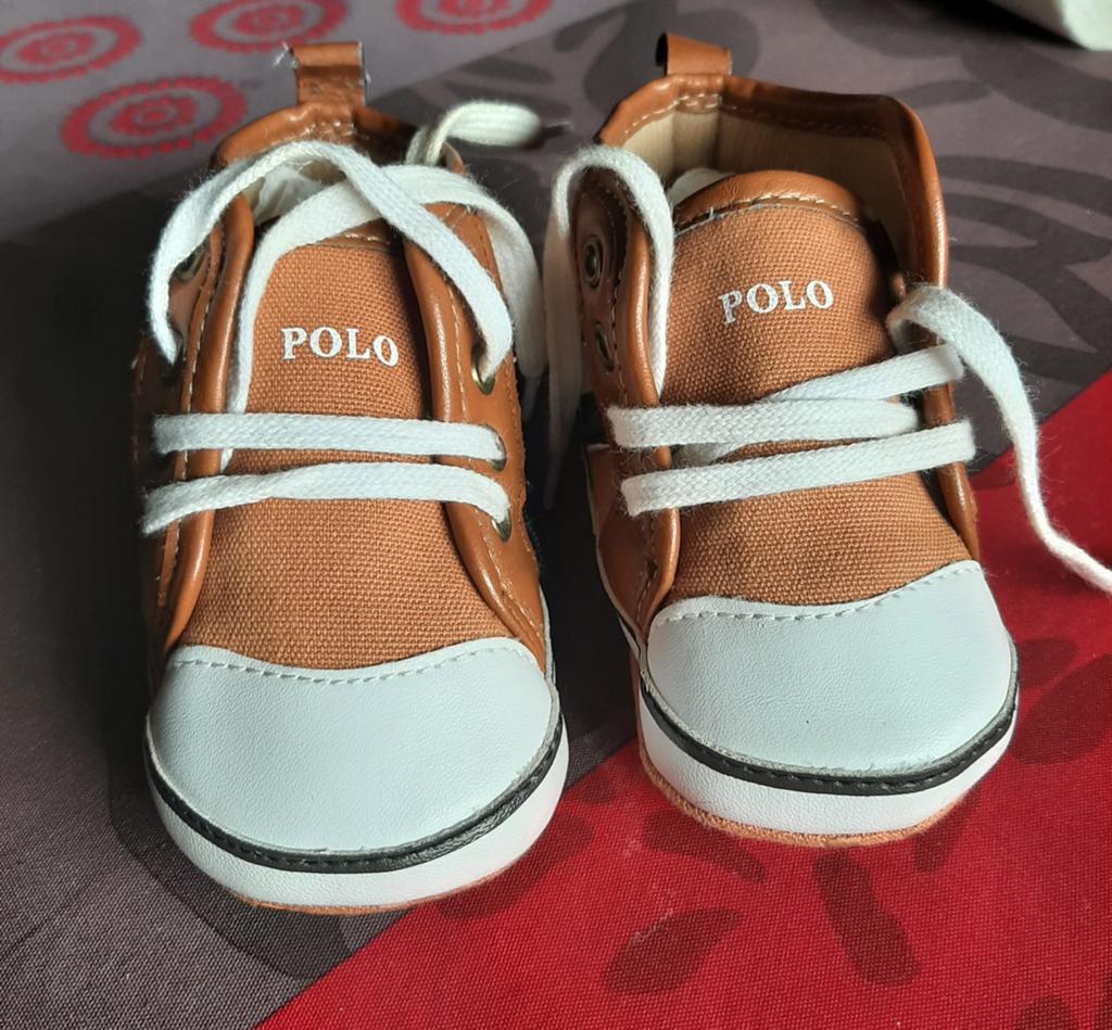 Eerste baby schoentjes Nr 2 ., Kinderen en Baby's, Babykleding | Schoentjes en Sokjes, Ophalen, Schoentjes
