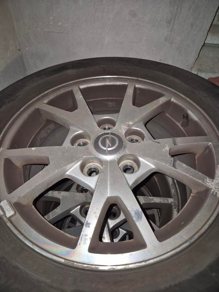Banden en velgen van Opel insignia, Enlèvement, Pneu(s)