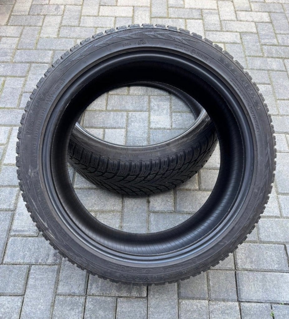 Winterbanden 255/40 R21 Nokian WR4 SUV, Auto-onderdelen, Ophalen, Gebruikt, 255 mm, Band(en)
