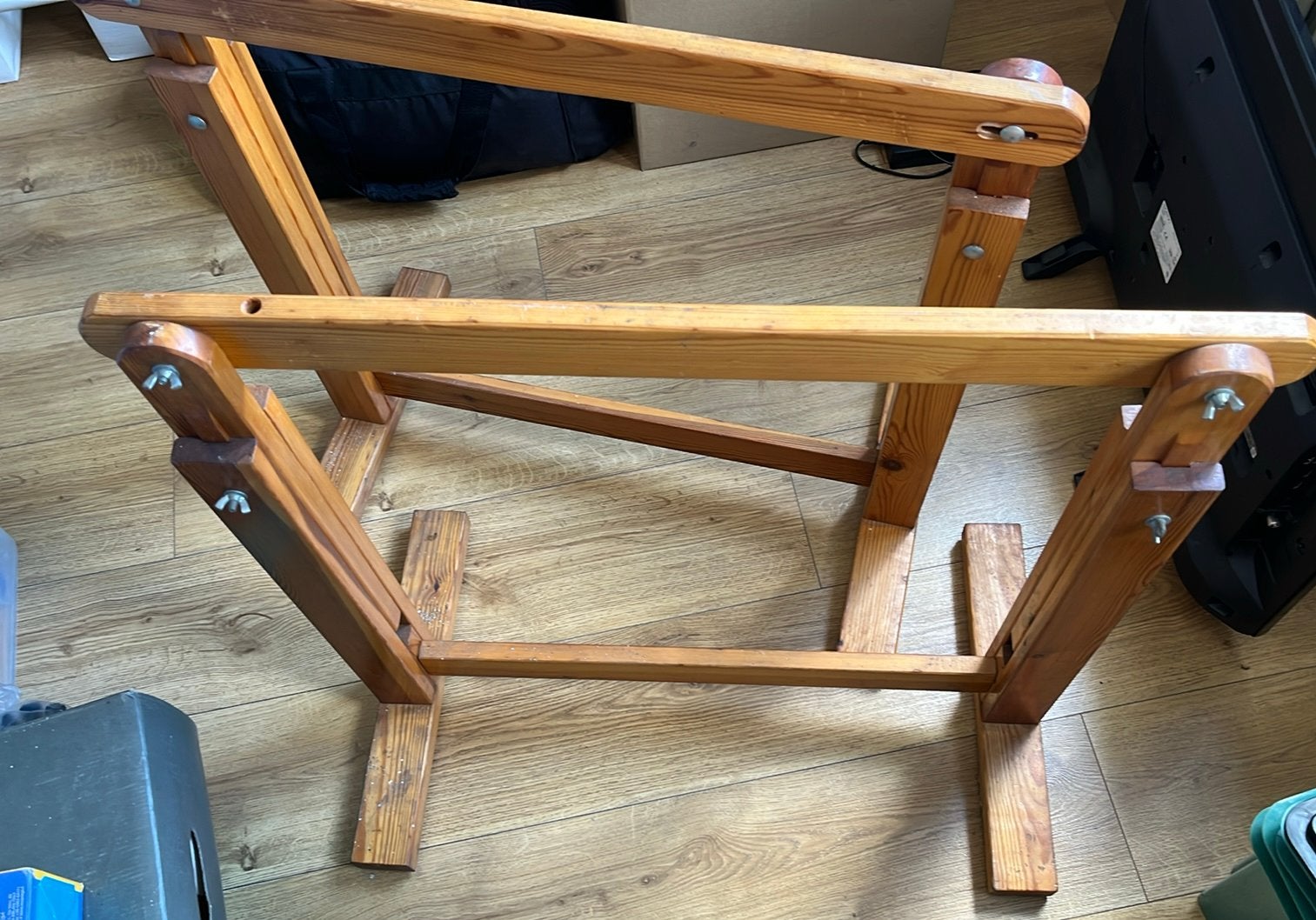 Verstelbare stevigen houten schragen, Ophalen, Zo goed als nieuw