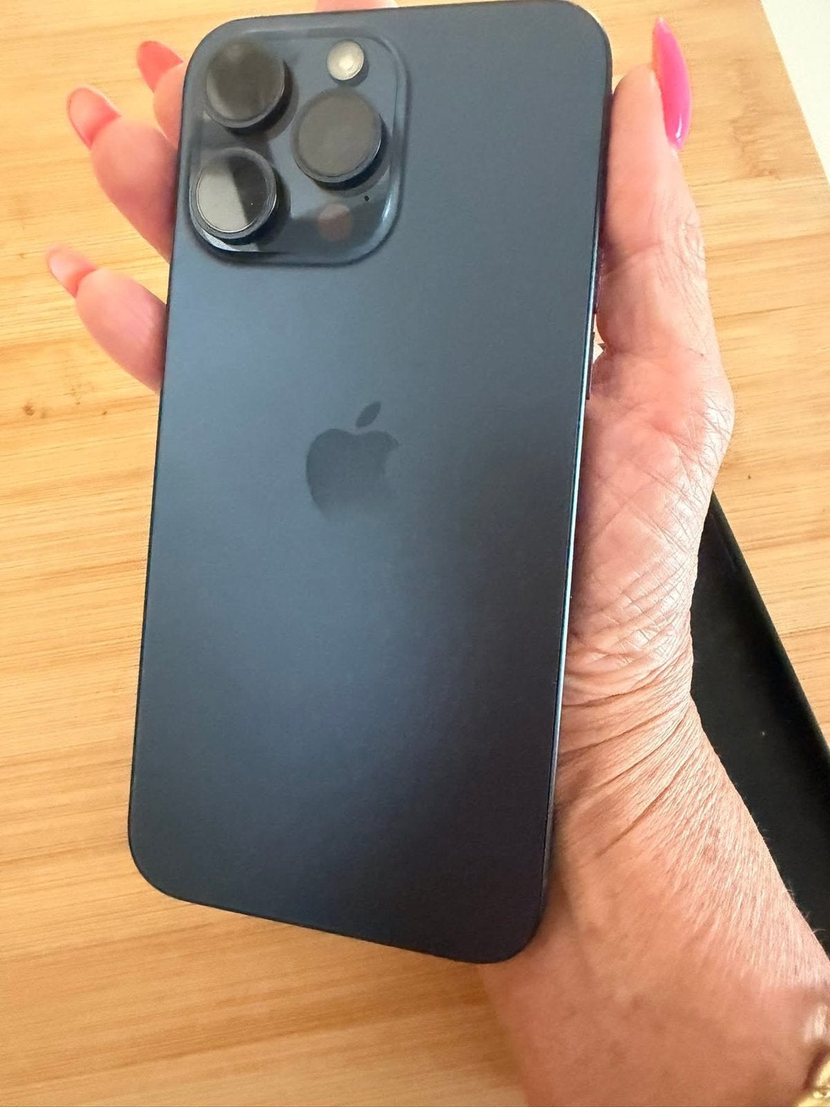 Iphone comme neuf 15 pro max, IPhone 15, Comme neuf, Enlèvement, Apple