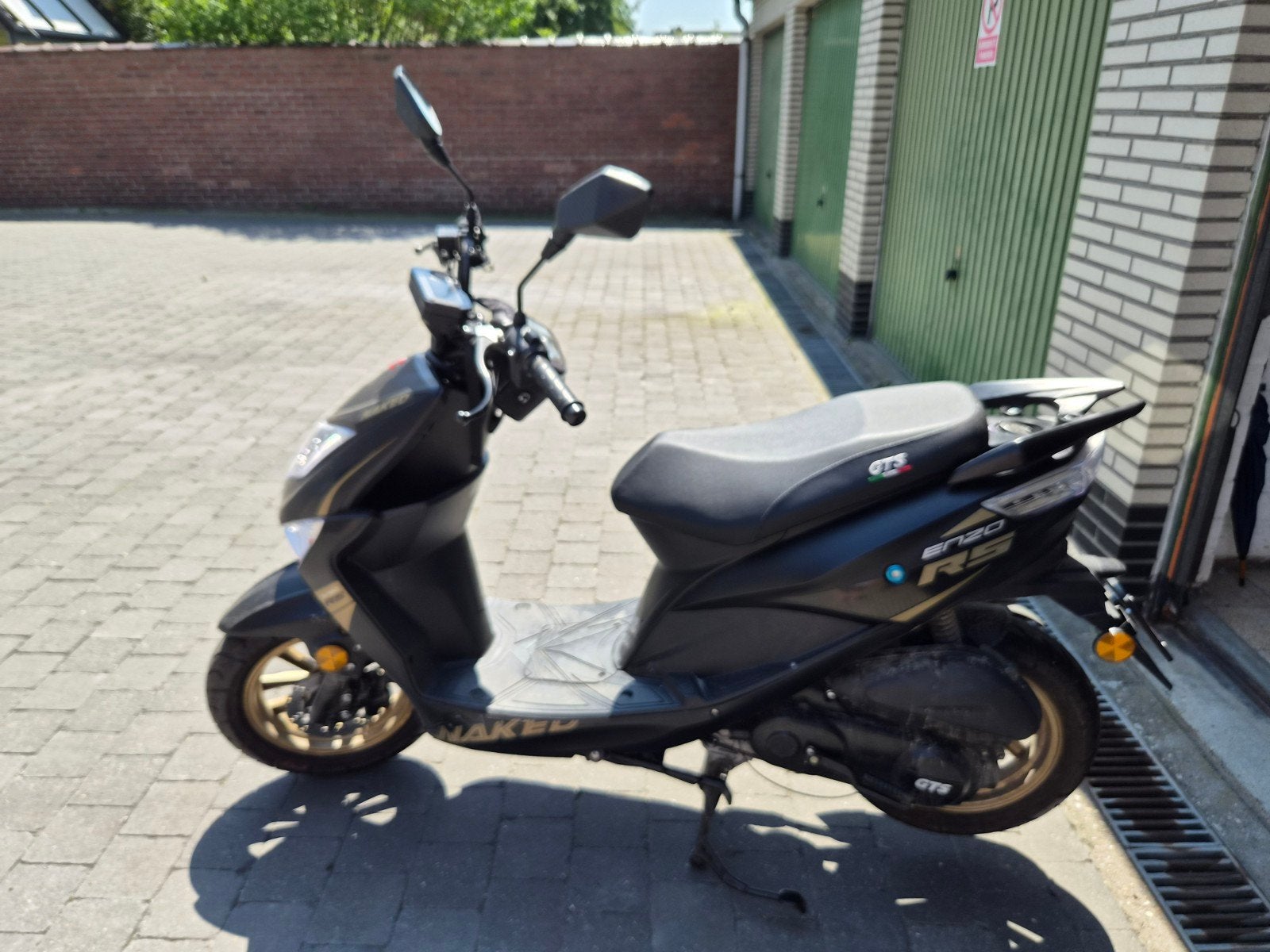 brommer enzo naked, Vélos & Vélomoteurs, Scooters | Yamaha, Autres modèles, 49 cm³, Enlèvement, Utilisé