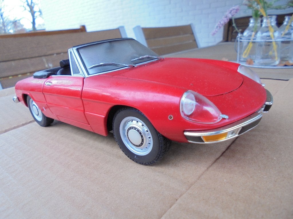 Alfa Romeo Spider 2000 Minichamps 1:18, Hobby en Vrije tijd, Ophalen of Verzenden, Nieuw, MiniChamps