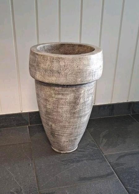 Mooie bloempot in aardewerk, hoogte 45 cm, Rond, Zo goed als nieuw, Balkon, Aardewerk