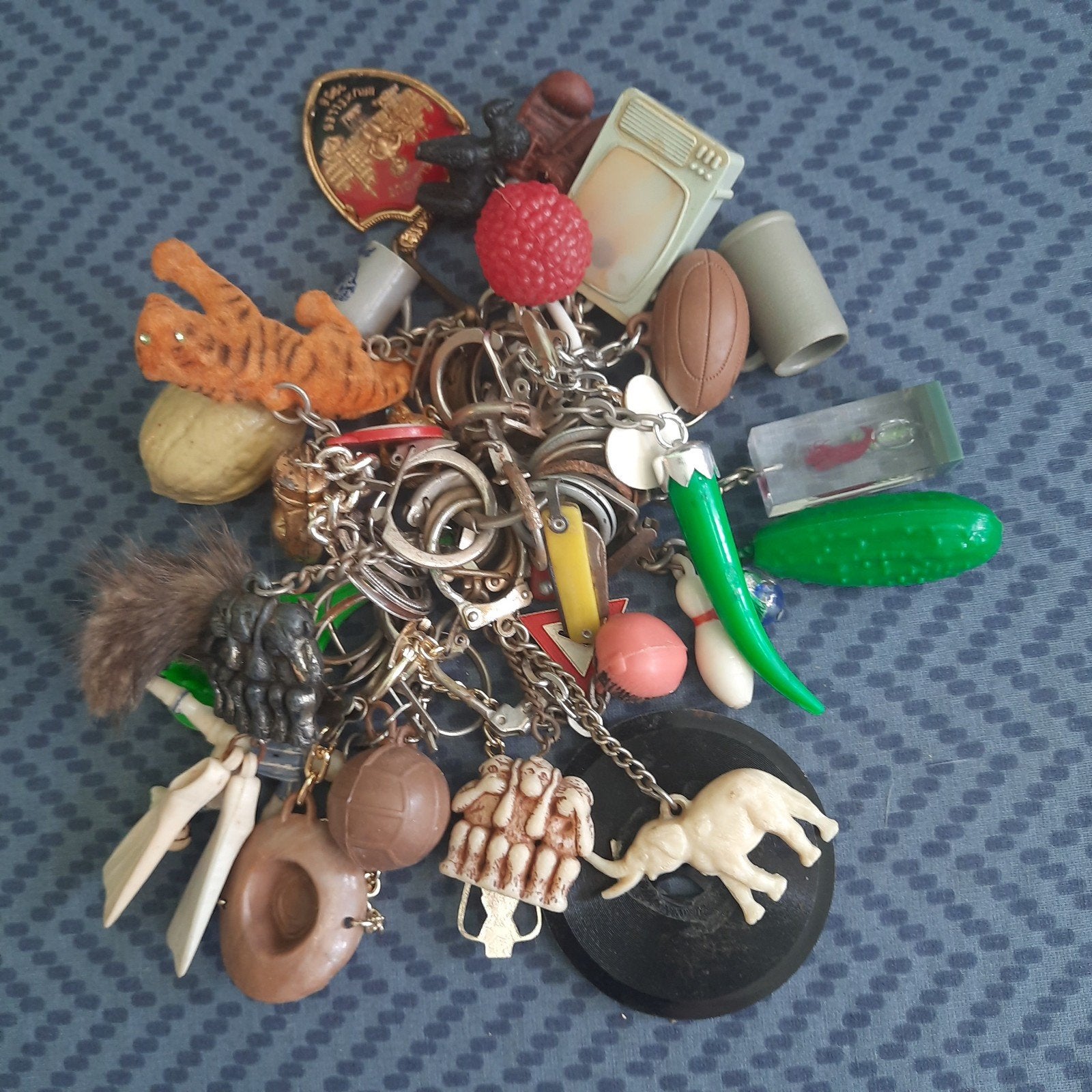 Lot van circa 30 stuks VINTAGE sleutelhangers, Verzamelen, Ophalen, Zo goed als nieuw