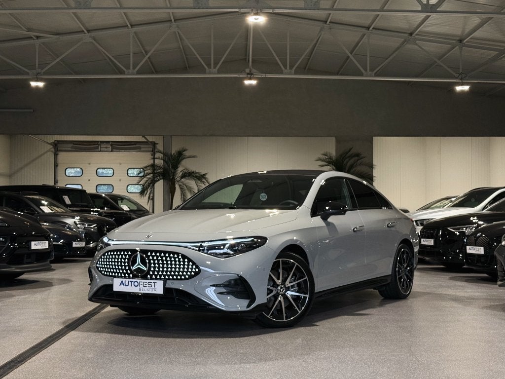 Mercedes-Benz CLA 250+ Coupé EQ AMG-Line Alpine Grey, Zwart, 5 zetels, 5 deurs, 200 kW