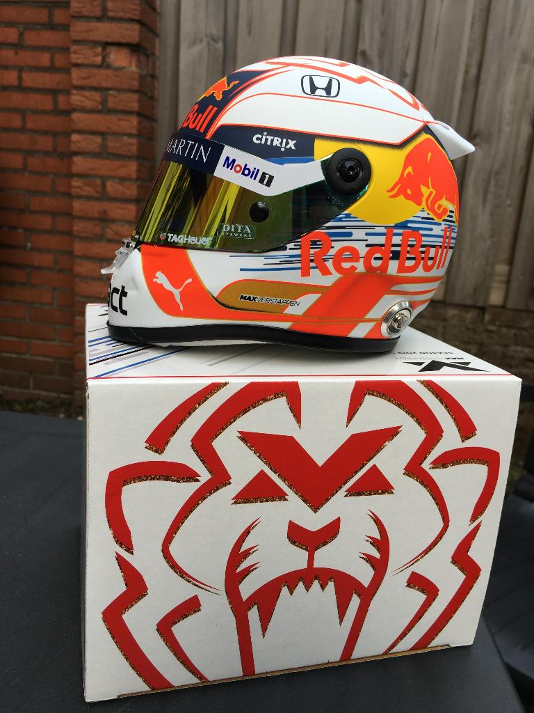 Max Verstappen 1:2 helm 2019 Fanshop Red Bull Racing RB15, Verzamelen, Ophalen of Verzenden, Nieuw, Formule 1