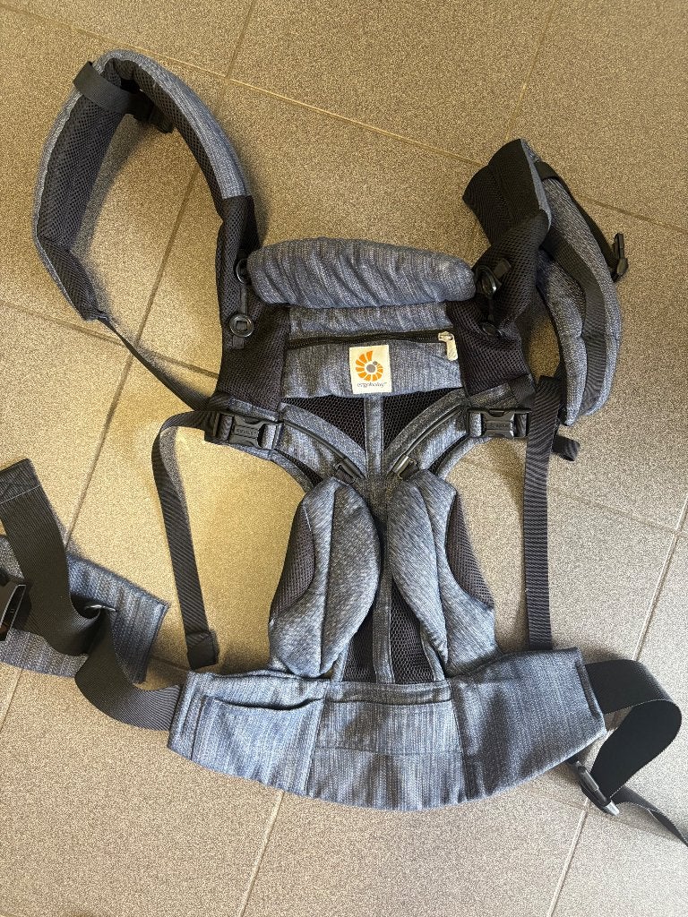 Draagzak ergobaby, Kinderen en Baby's, Babydragers en Draagdoeken, Zo goed als nieuw, Draagzak, Buik of Rug, Overige merken, Ophalen