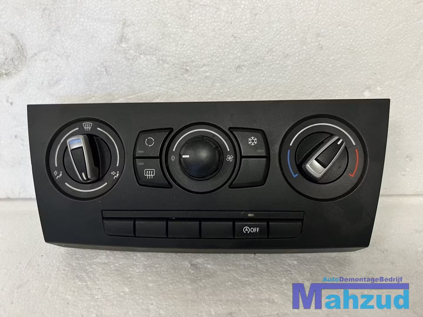 BMW 3 SERIE E90 Kachel bedienings paneel airco 6411919092301, Autos : Pièces & Accessoires, Petuelring 130
80788  Munich, DE, Info@bmw.de
