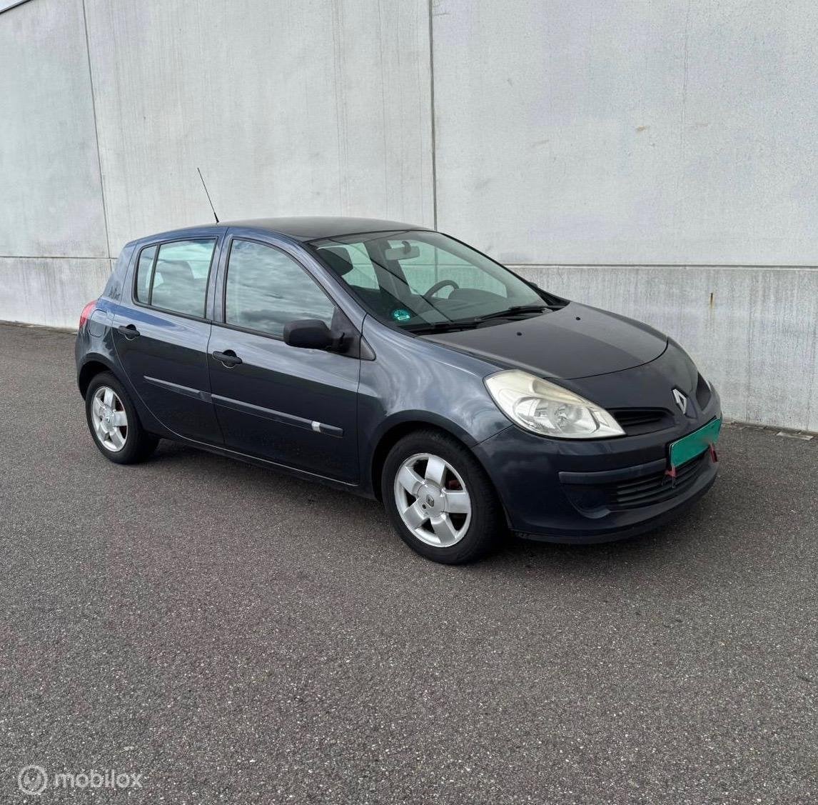 Renault Clio 1.4-16V Rip Curl AIRCO MEENEEMPRIJS, Voorwielaandrijving, Gebruikt, 4 cilinders, 72 kW