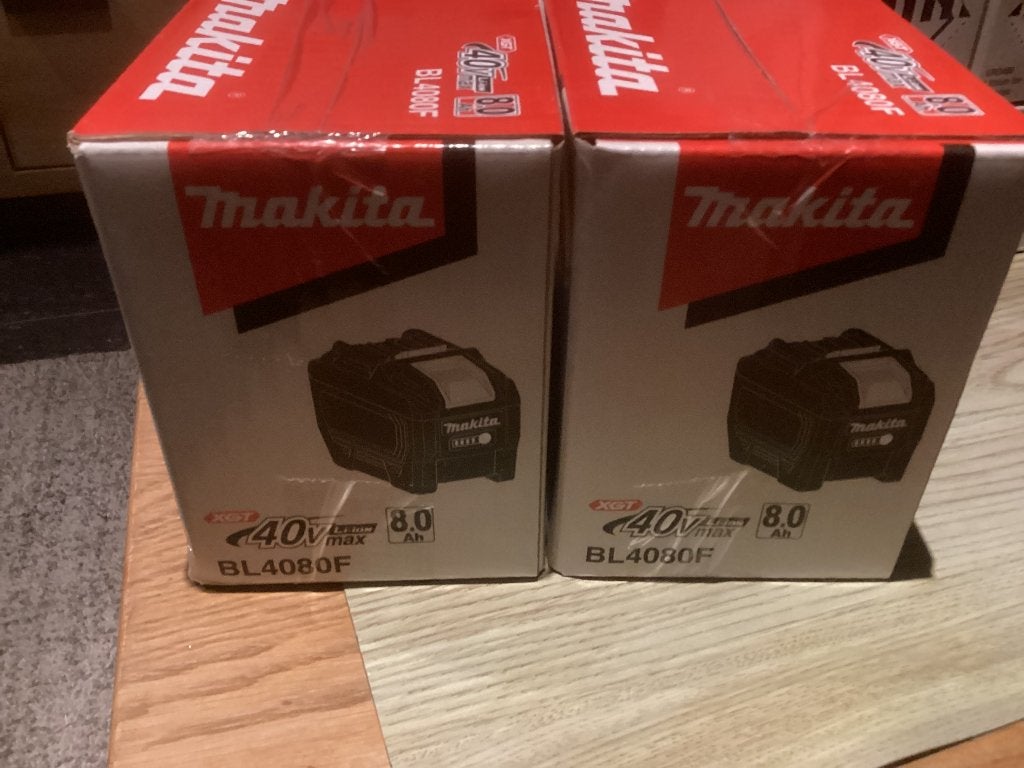 Nieuwe originele Makita accu’s 2 x BL4080F per stuk 210,00 e, Ophalen, Nieuw