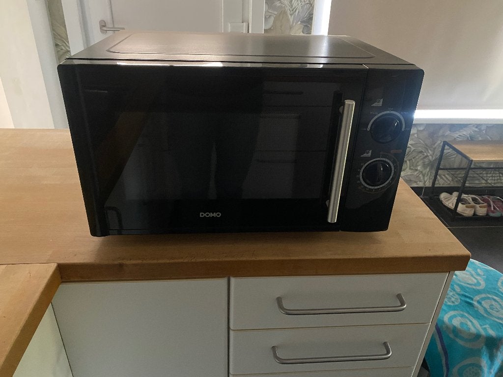Domo microgolfoven, Elektronische apparatuur, Ophalen, Microgolfoven, Zo goed als nieuw, Draaiplateau