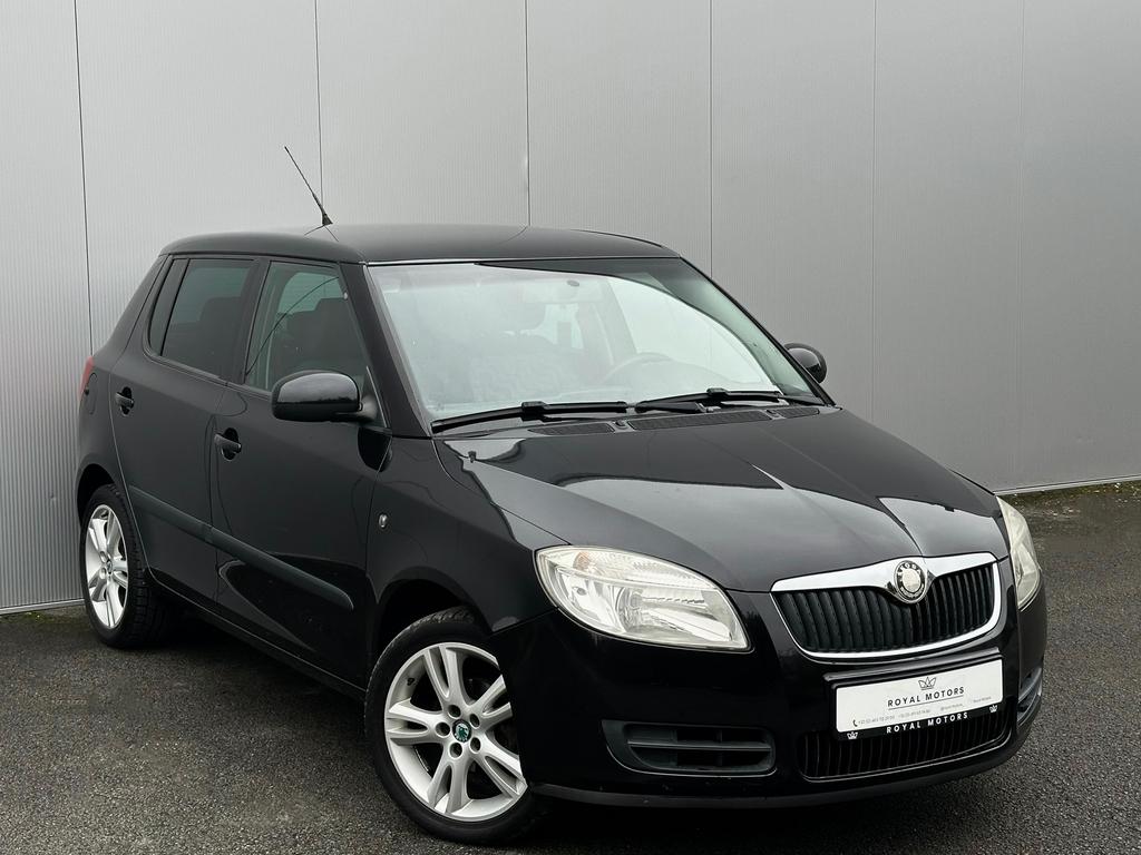 Skoda Fabia 1.2i Ambiante – seulement 130.000 km GAR.1AN, Autos, Essai à domicile, Achat, Entreprise, Noir