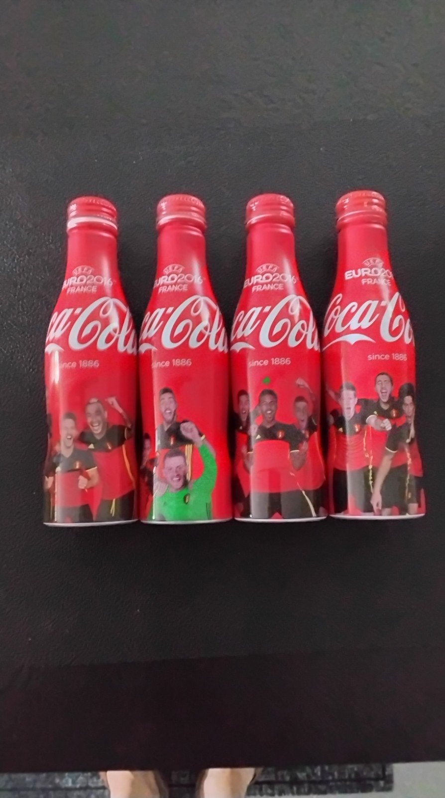 complete set van 4 gelimiteerde aluminium Coca Cola flessen, Verzamelen, Ophalen of Verzenden, Gebruikt, Overige typen