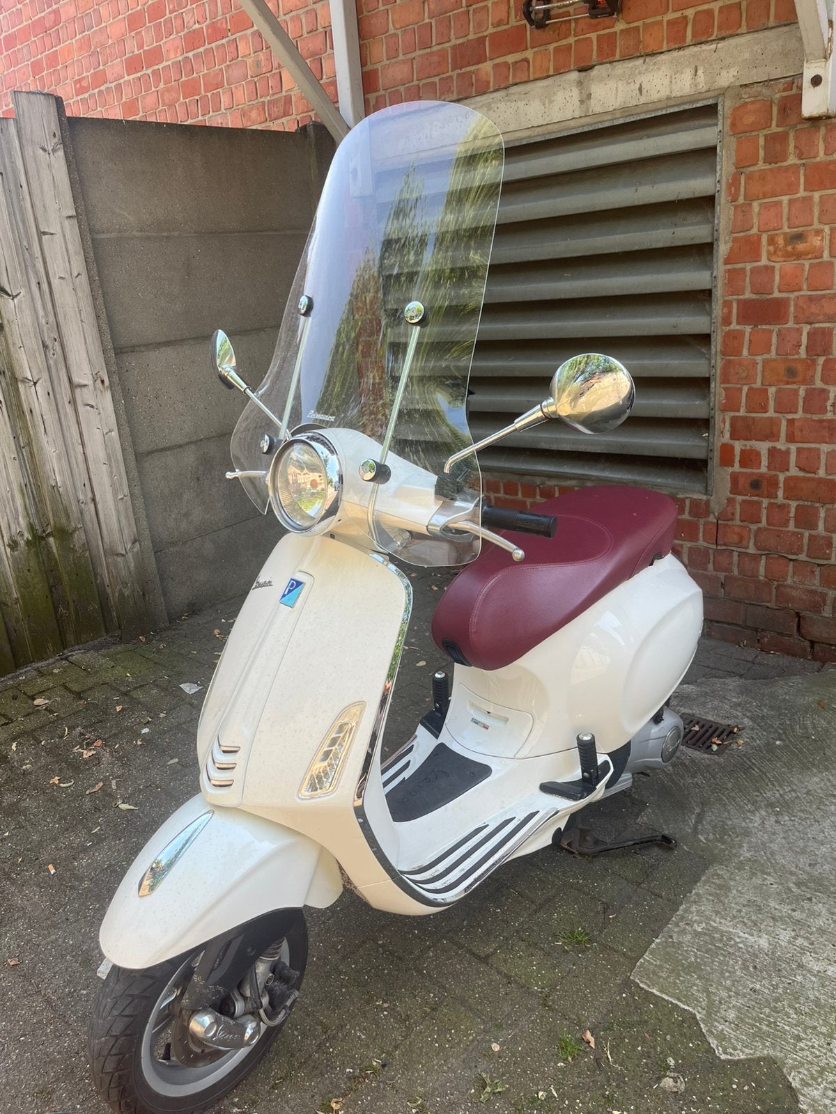Vespa Primavera 125cc A1-Rijbewijs, Ophalen, Zo goed als nieuw