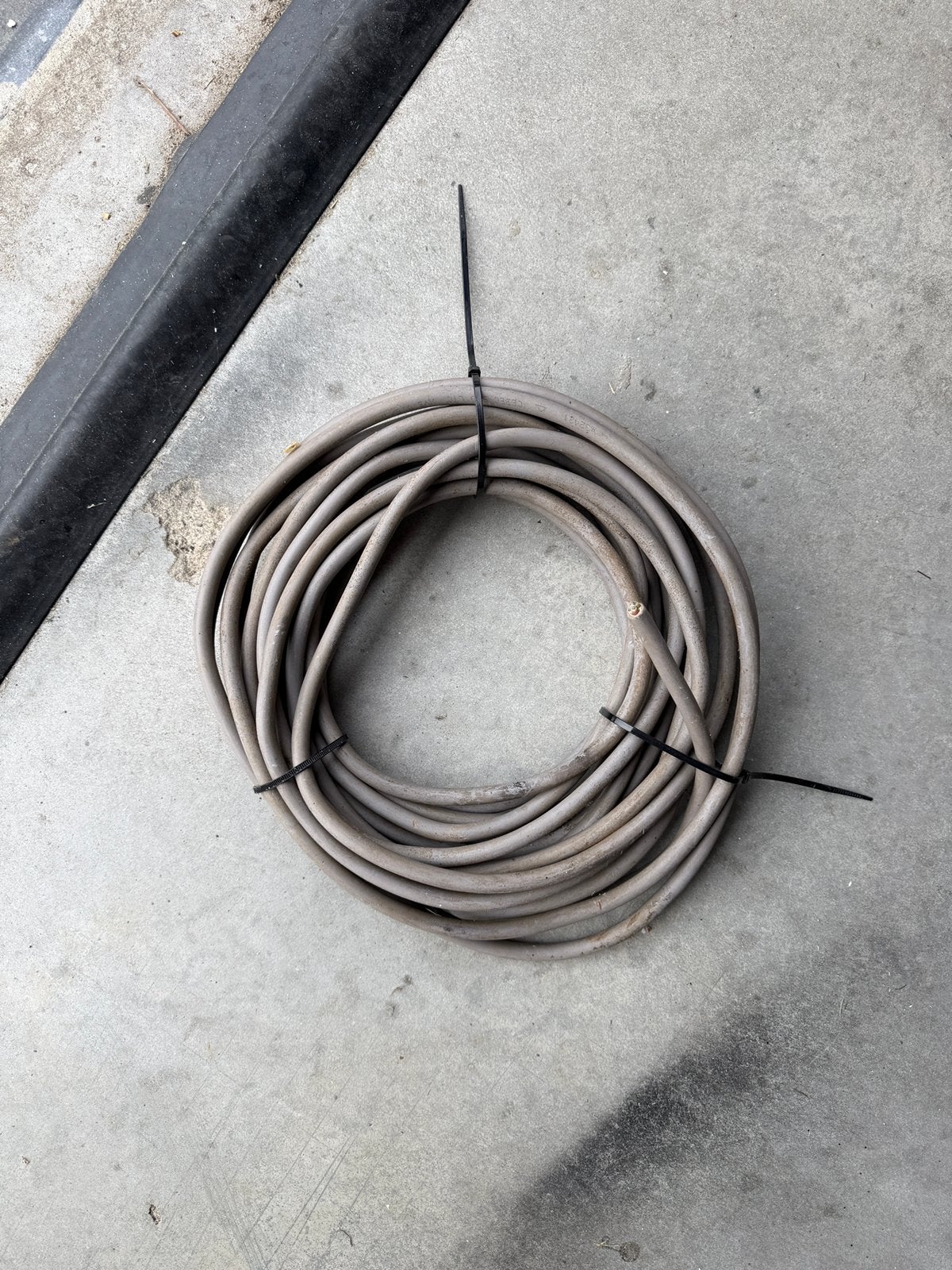 8 meter kabel, Bricolage & Construction, Enlèvement ou Envoi, Comme neuf