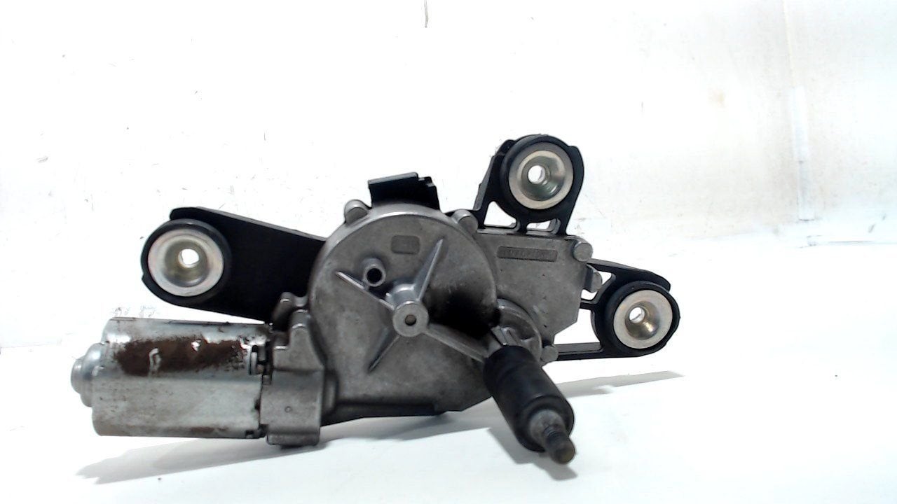Ruitenwissermotor achter Ford Kuga, Onderdelen@venauto.nl, Van der Ven Autorecycling B.V., Ettenseweg 76, 4706 PB Roosendaal, The Netherlands