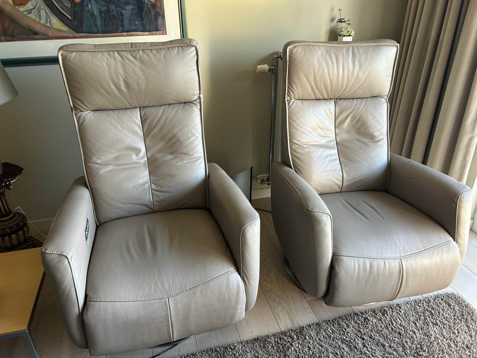 Fauteuils debout Malmo |Taupe (cuir, pivotant et électrique), Maison & Meubles, Moins de 75 cm, Comme neuf, Enlèvement, 50 à 75 cm
