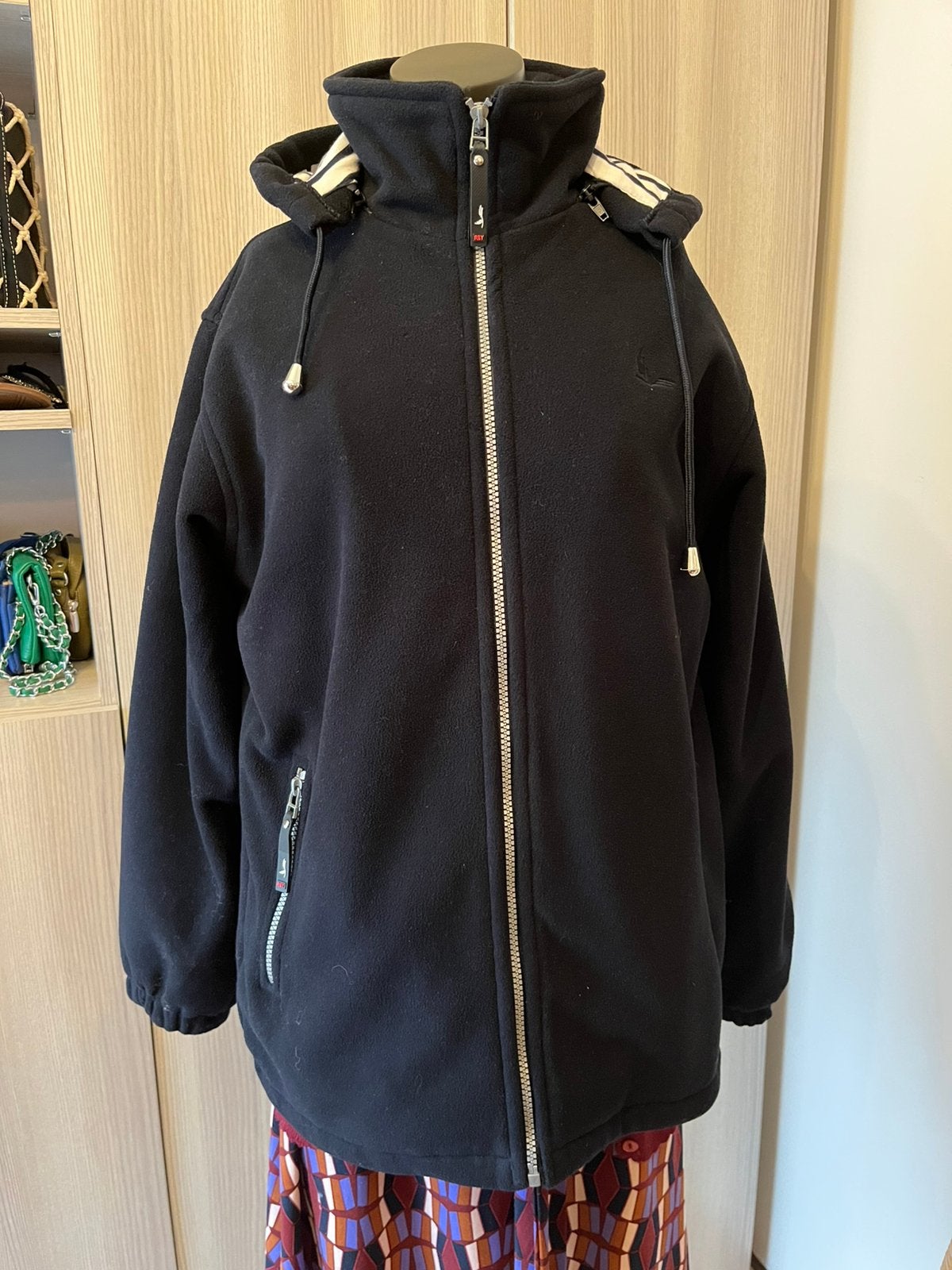 Blouson bleu foncé chaud en état neuf, Vêtements | Femmes, Enlèvement ou Envoi, Comme neuf, Taille 38/40 (M)