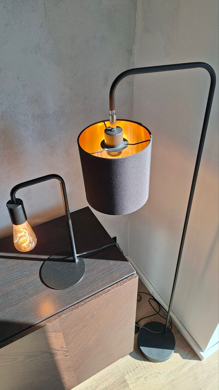 Stalamp en tafellamp, Ophalen