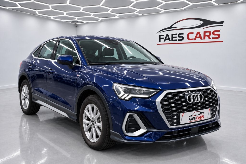 Audi Q3 Sportback  S-Line  PHEV hybride 180 kw, Auto's, Dealer onderhouden, 4 cilinders, Blauw, Alcantara