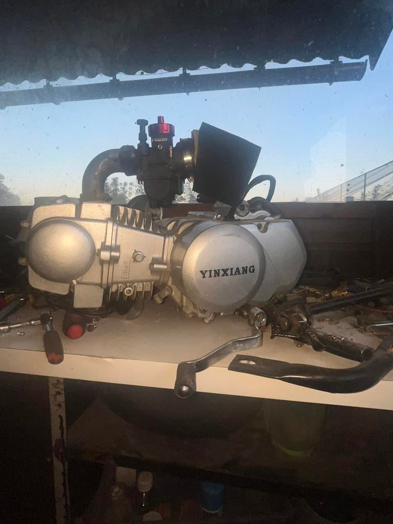 125 cc blok, Fietsen en Brommers, Ophalen, Blok