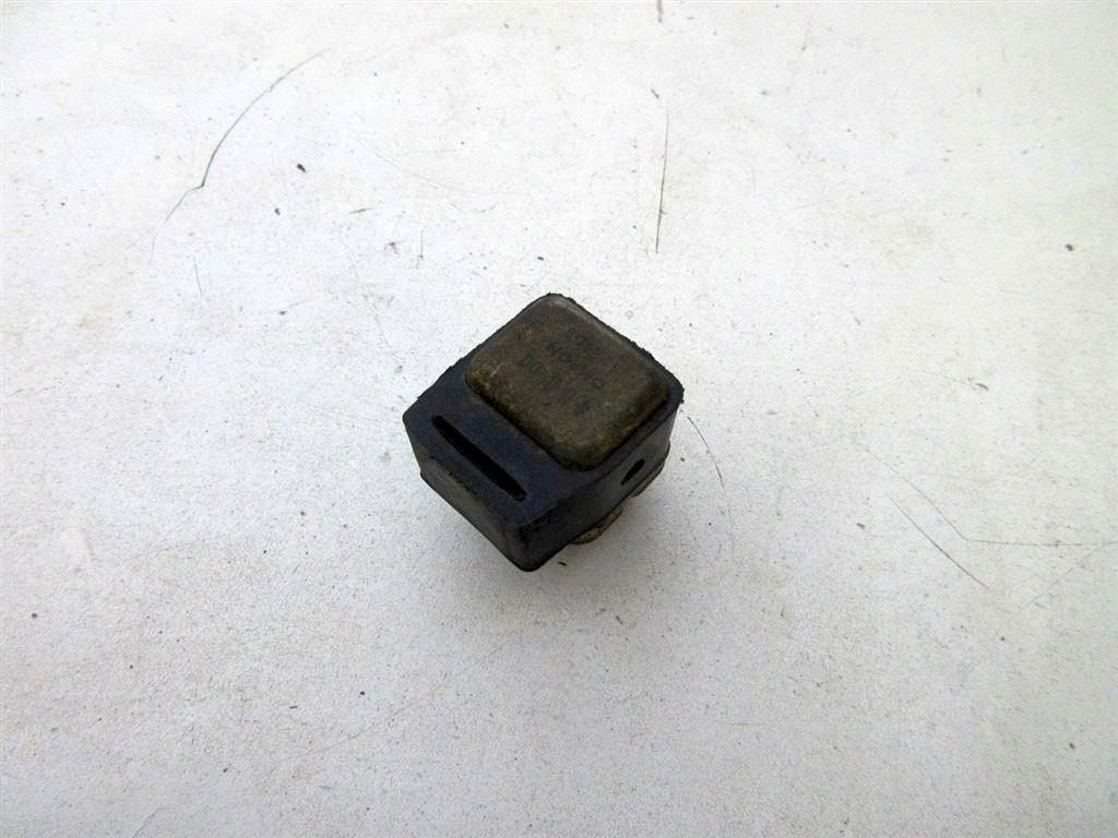 Yamaha XV920 relais Omron 4U8-00 XJ650 XJ750 XJ550 4U800 XS, Motoren, Ophalen of Verzenden, Gebruikt