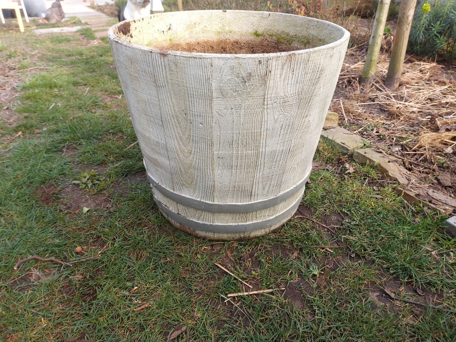 Pot de fleurs à l'aspect bois pour une utilisation en extéri, Enlèvement, Utilisé, Rond, Balcon
