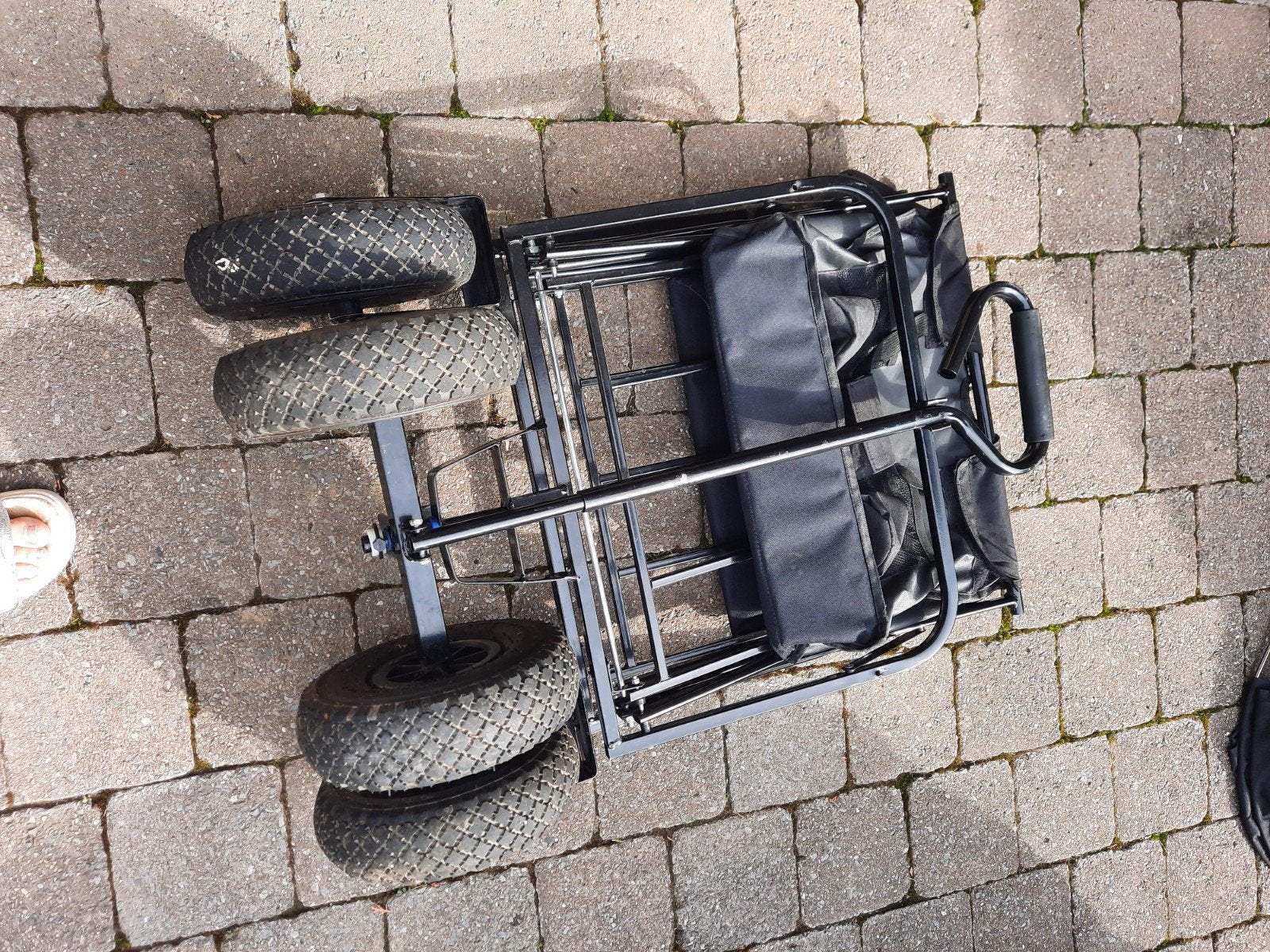 Chariot à bras, Enlèvement