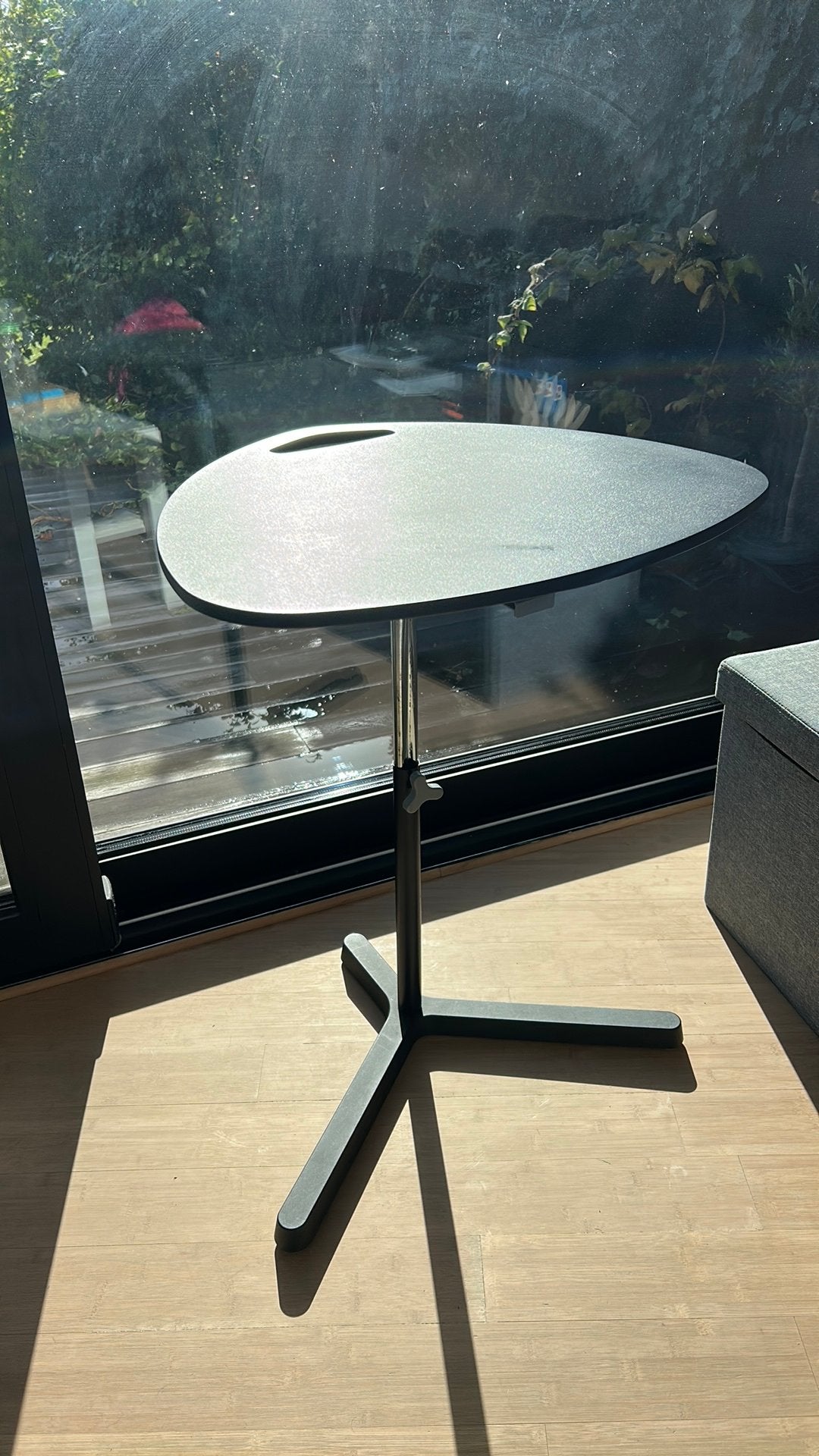 Laptop tafel van Ikea, Ophalen, Overige materialen, Gebruikt, Bijzettafel of voor een stand voor een Laptop