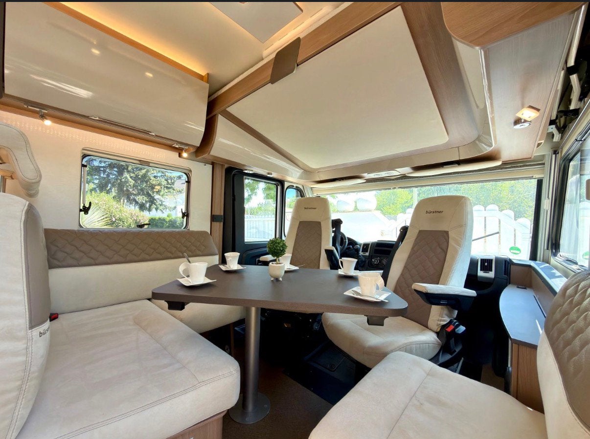 Bürstner Ixeo 728i integraal onderhoudsvrij top uitgerust 🤩, Caravans en Kamperen, Mobilhomes, Integraal, Ringverwarming, Fiat
