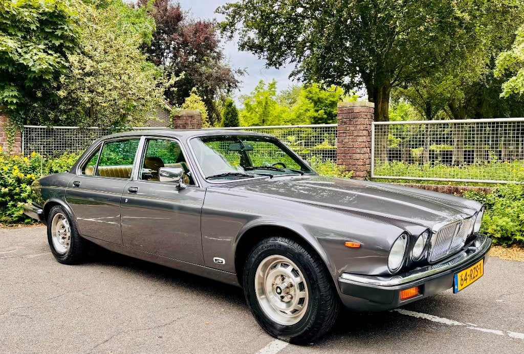 Jaguar XJ 4.2 Sovereign Serie 3 1985, Auto's, Automaat, 4 deurs, Leder, Berline