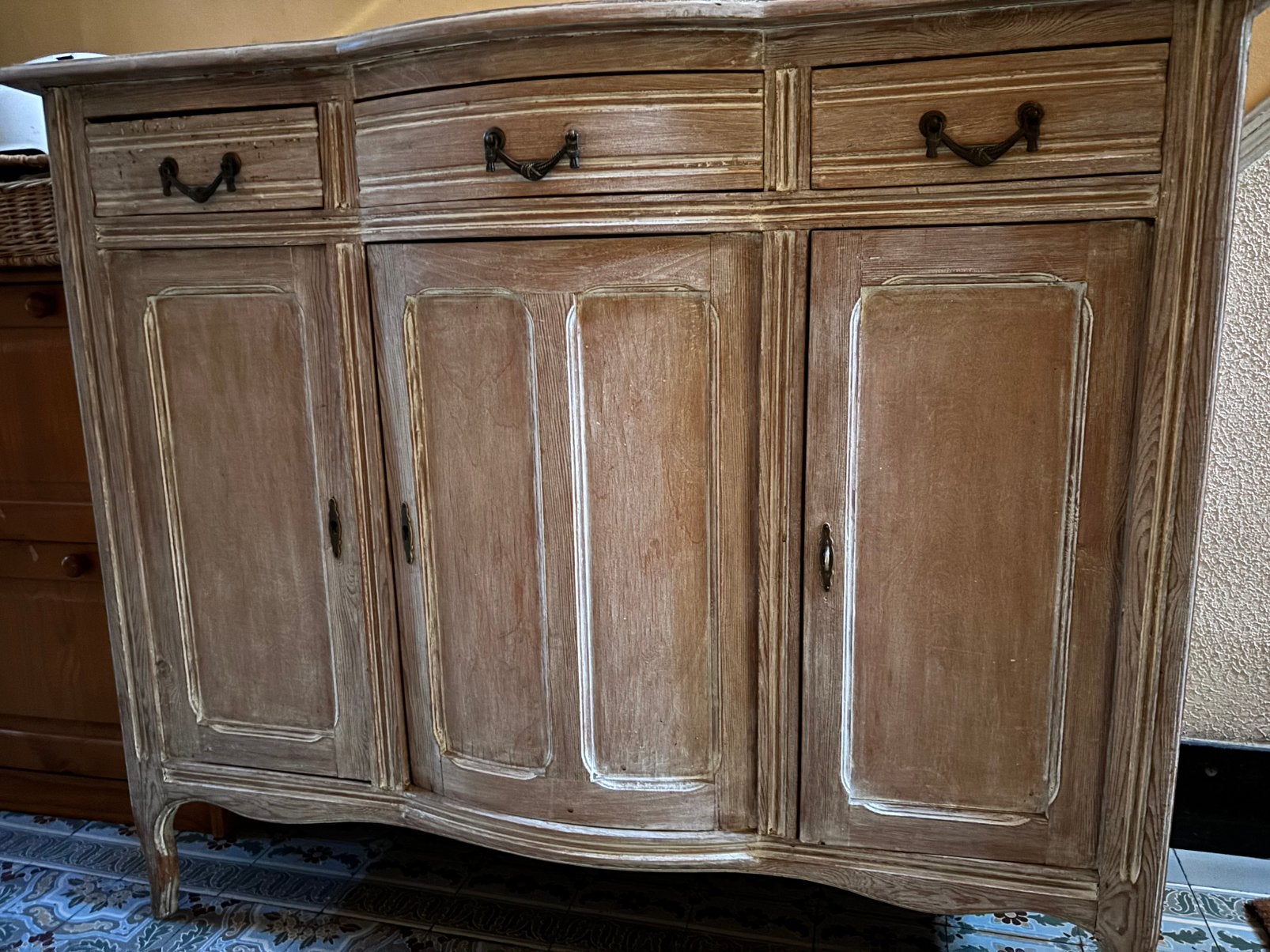Dressoir met 3 deuren en 3 laden, decapé, lichtbruin, Ophalen, Ancien, Gebruikt, 100 tot 150 cm