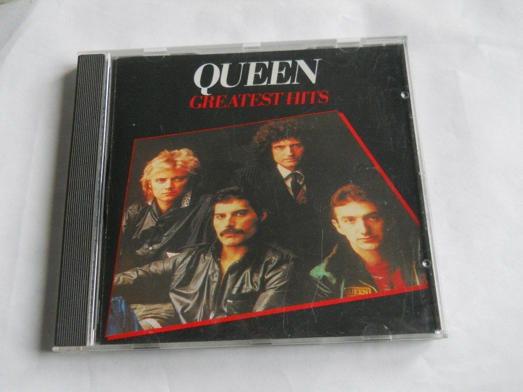 CD - QUEEN - GREATEST HITS, Cd's en Dvd's, Pop, Ophalen of Verzenden, Zo goed als nieuw, Verzamelalbum