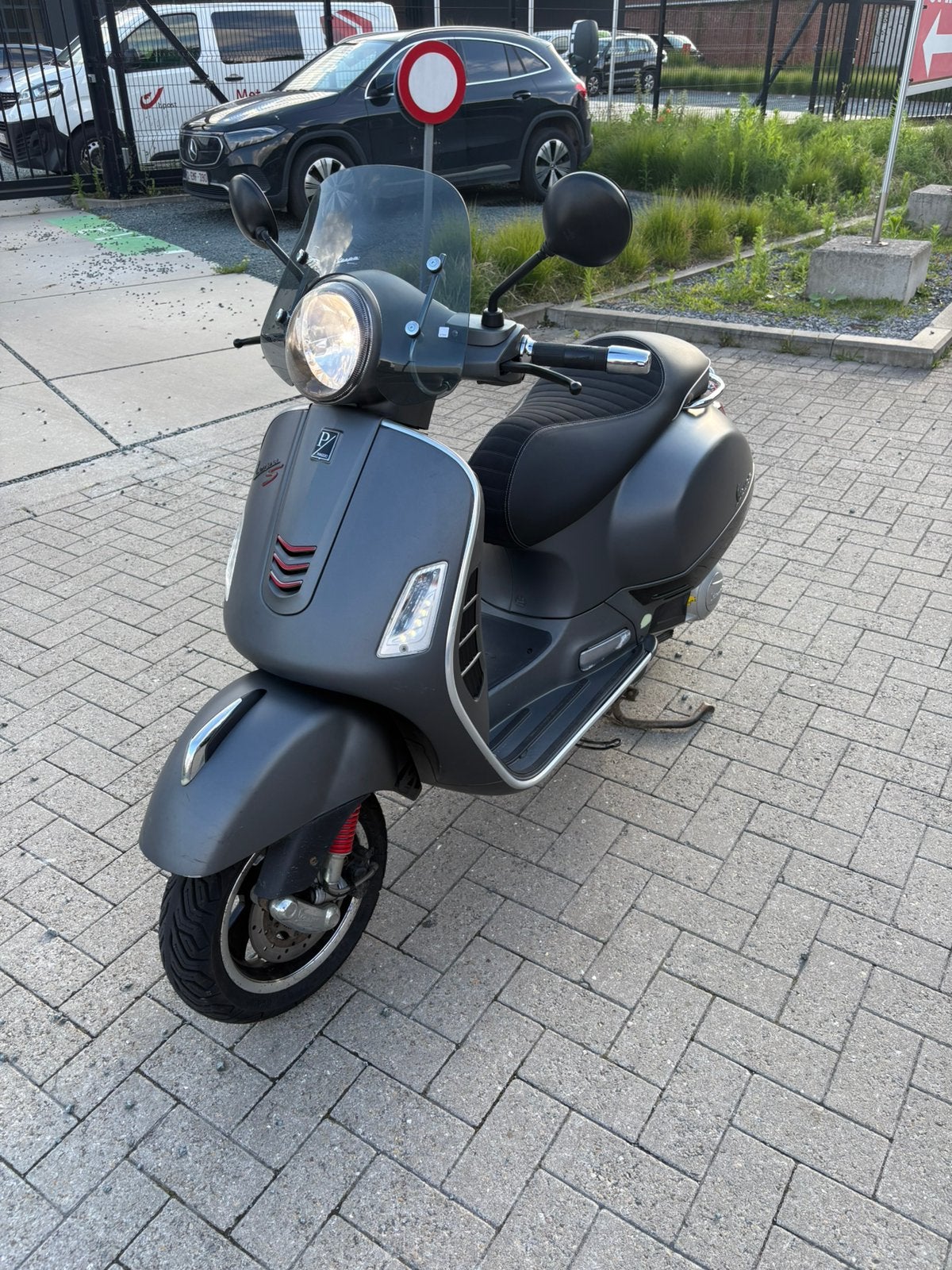 Vespa 125cc GTS Super, Vélos & Vélomoteurs, Scooters | Vespa, Enlèvement, Comme neuf