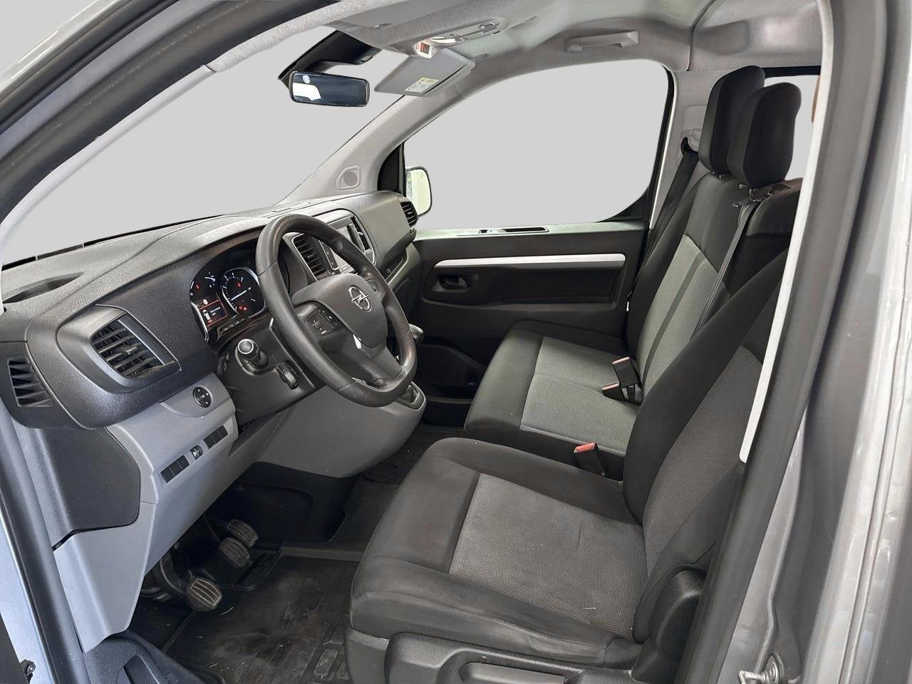 Opel Vivaro 2.0 Turbo 90kW Edition DC L3H1 29, Gebruikt, 4 cilinders, 2500 kg, Zilver of Grijs