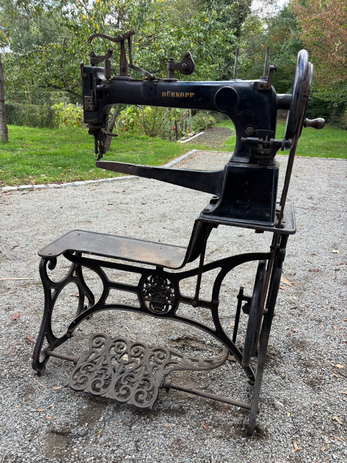 Durkopp naaimachine, Ophalen