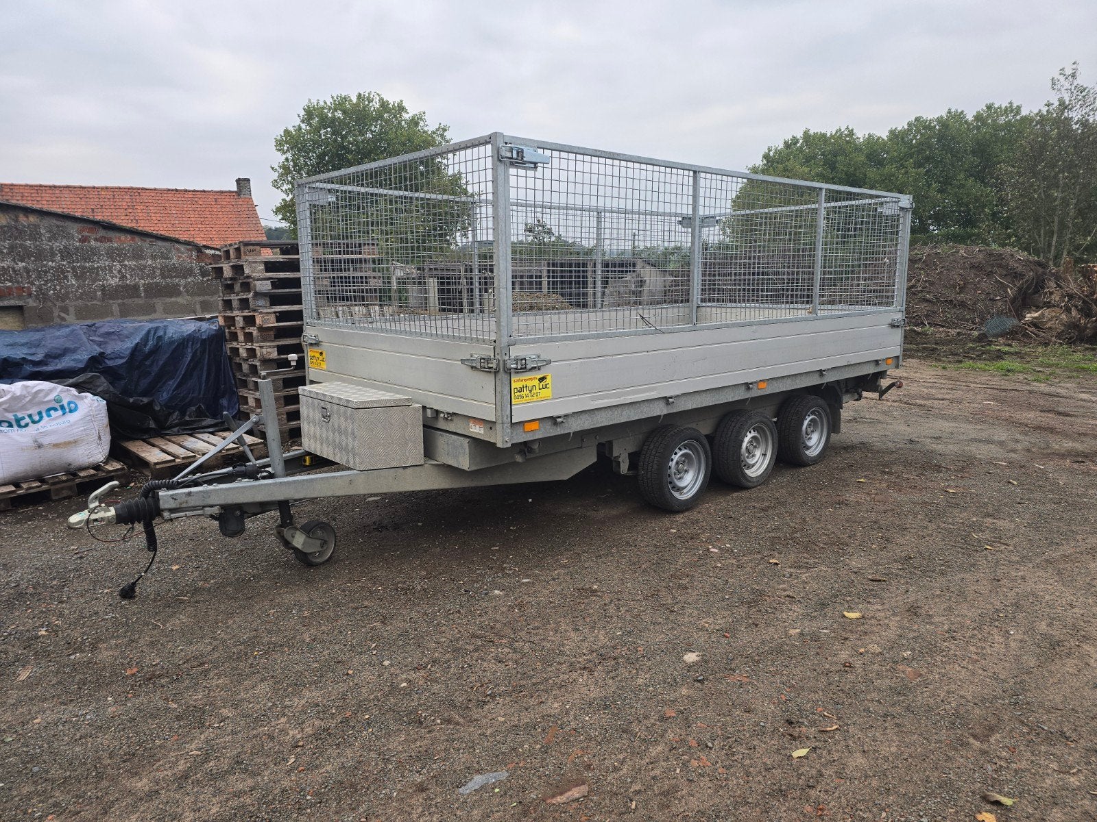 saris aanhangwagen 3500kg 4m2m met loofnetten, Enlèvement