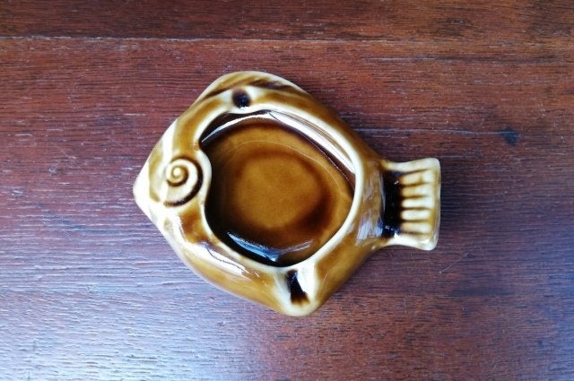 Vintage keramiek kleine asbakje vis., Antiquités & Art, Antiquités | Céramique & Poterie, Enlèvement ou Envoi