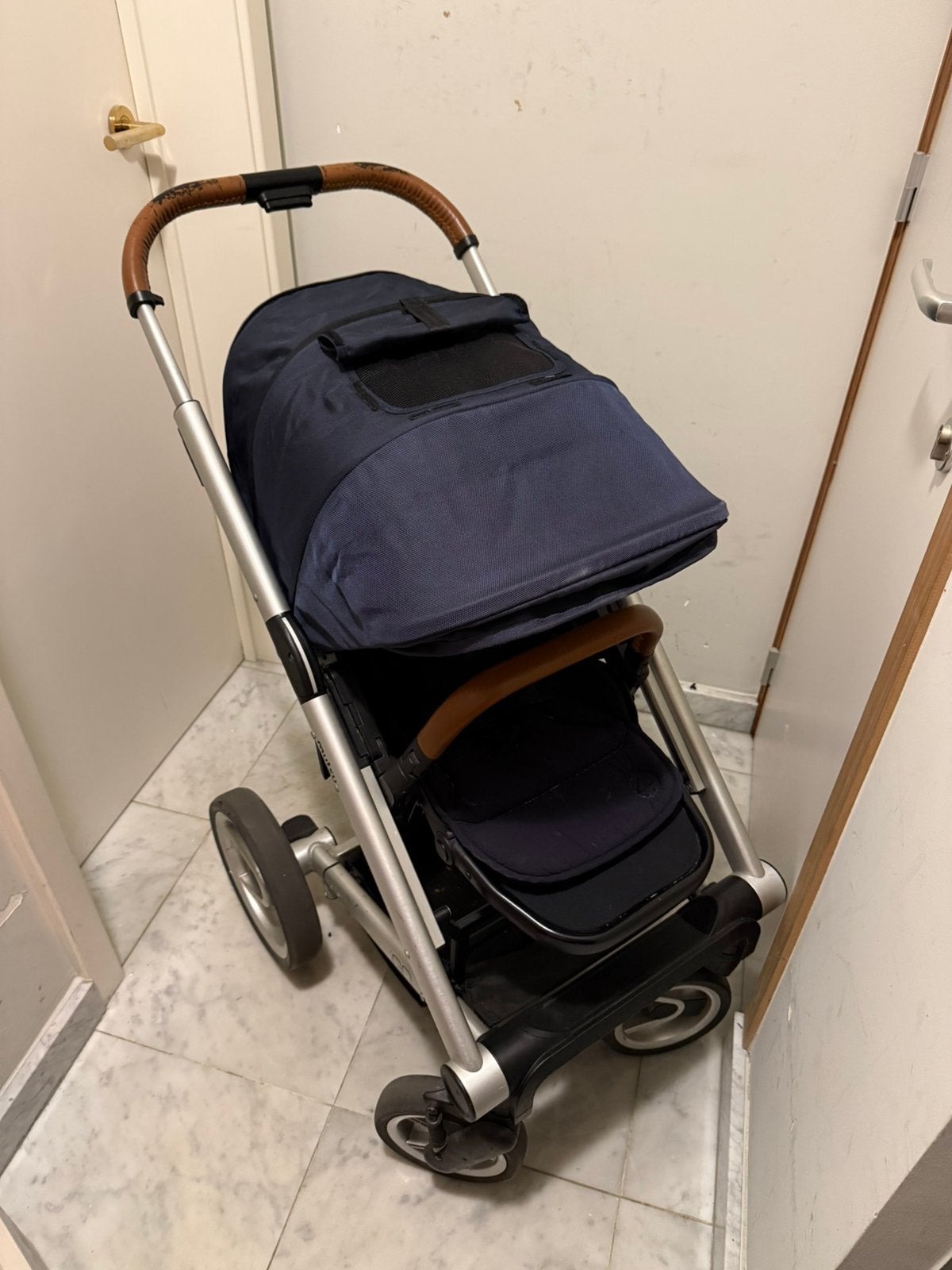 Musty igo kinderwagen compleet met accessoires., Pneus, Poussette combi, Enlèvement, Utilisé