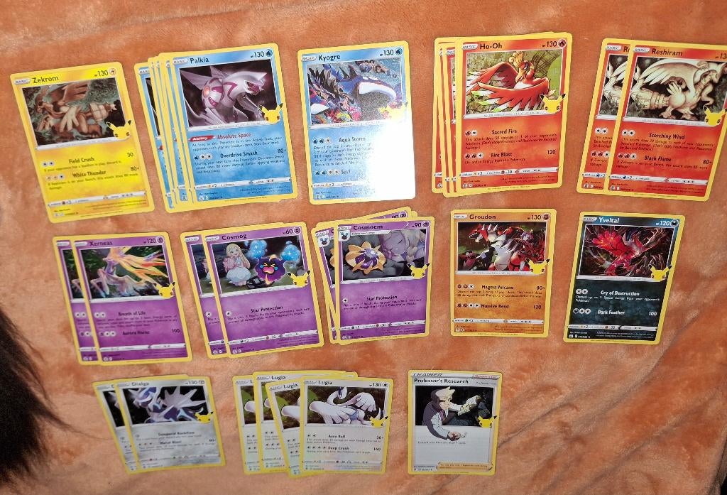 Celebrations Pokémon kaarten te ruil, Enlèvement ou Envoi, Comme neuf, Plusieurs cartes, Foil
