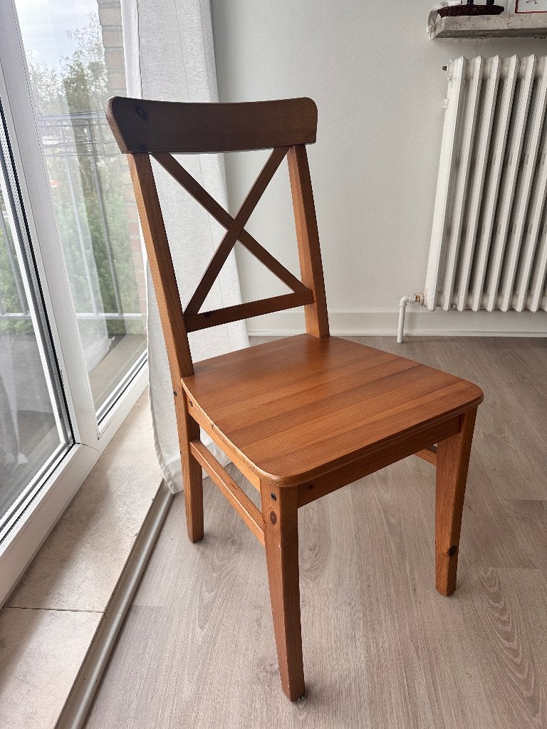 IKEA INGOLF houten stoel – bruin, Huis en Inrichting, Stoelen, Ophalen, Bruin, Zo goed als nieuw, Vijf, Zes of meer stoelen