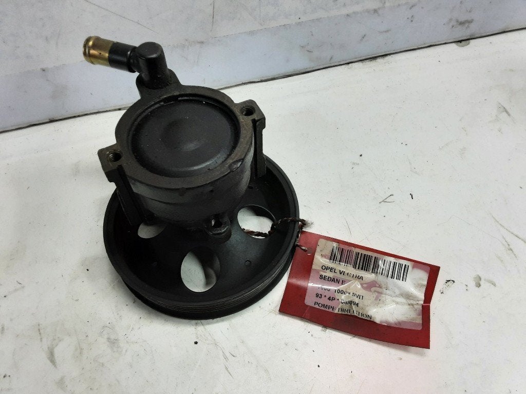 POMPE DE DIRECTION Opel Vectra A (86 / 87) (01-1988/12-1995), Utilisé, Rue de l'Espoir 34 34
4030  GRIVEGNÉE, BE, Info@Collignon.be