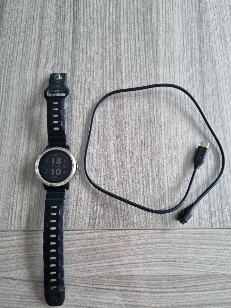 garmin vivoactive 3, Étanche, Garmin, Enlèvement, Utilisé