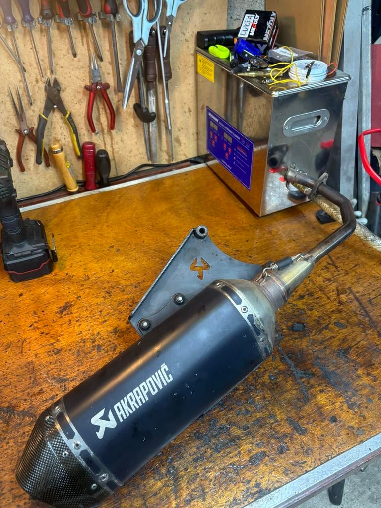 akrapovic voor zip 4takt carb editie, Ophalen of Verzenden, Zo goed als nieuw