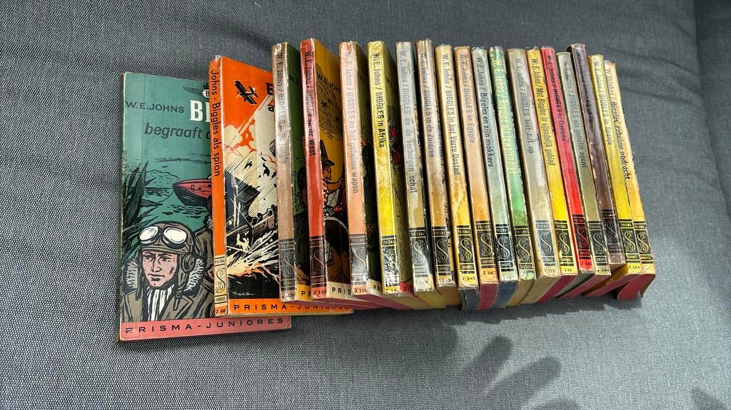 W.E.Johns Biggles - 19 boeken Prisma - begin jaren 60, Livres, Enlèvement ou Envoi, Utilisé