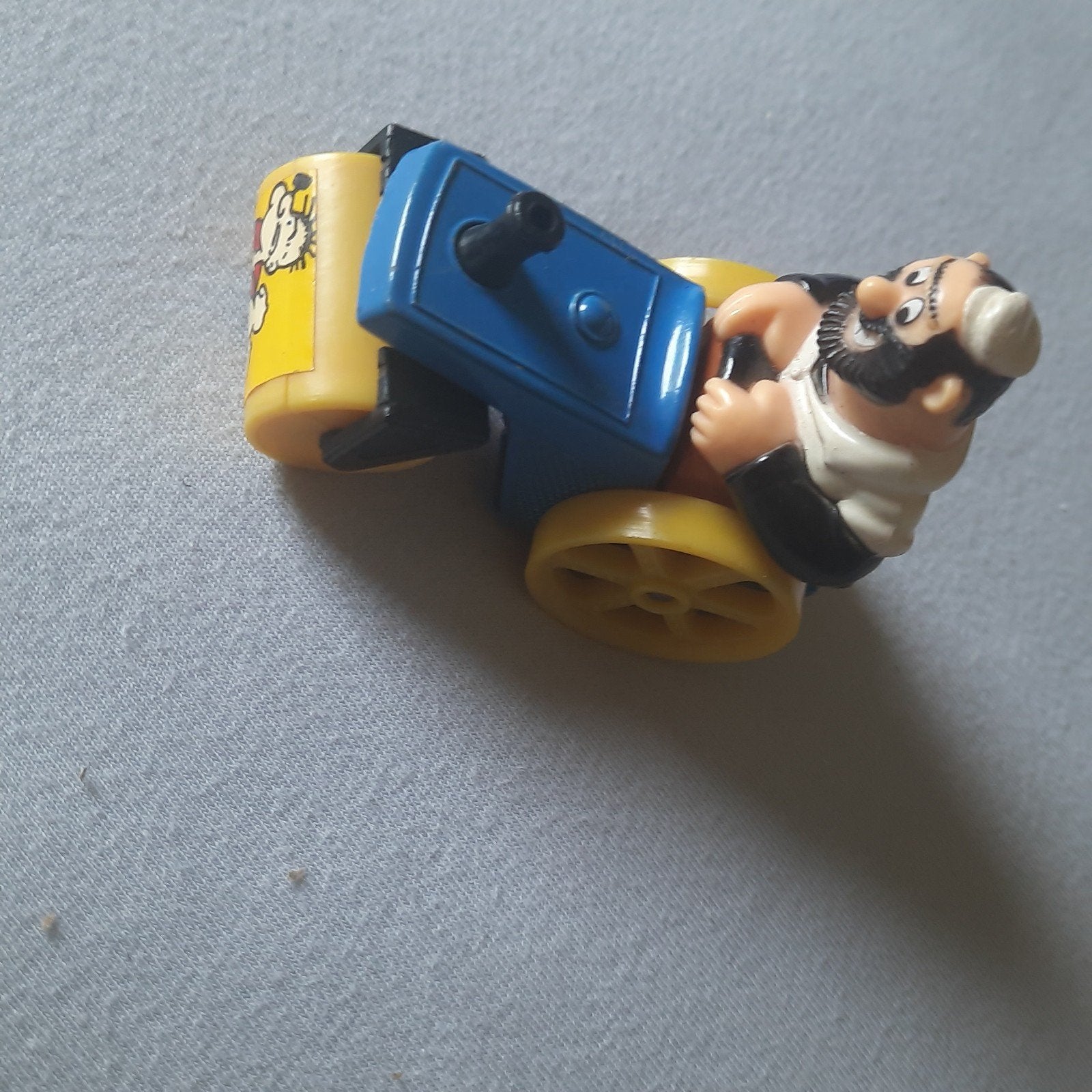 MATCHBOX UK CHARACTER SERIES nr.14*BLUTO´S ROAD ROLLER*VINTA, Hobby en Vrije tijd, Modelauto's | 1:50, Ophalen, Zo goed als nieuw
