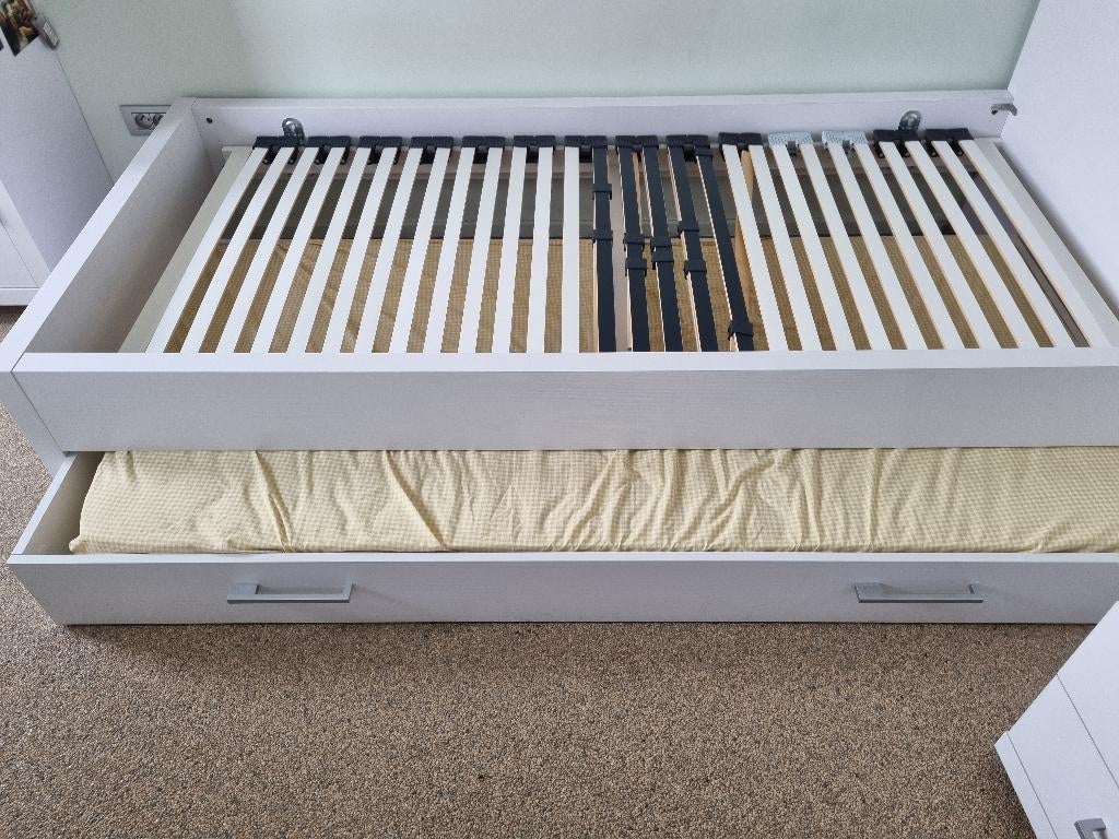 Bed, 90 cm, Enlèvement, 200 cm, Bois