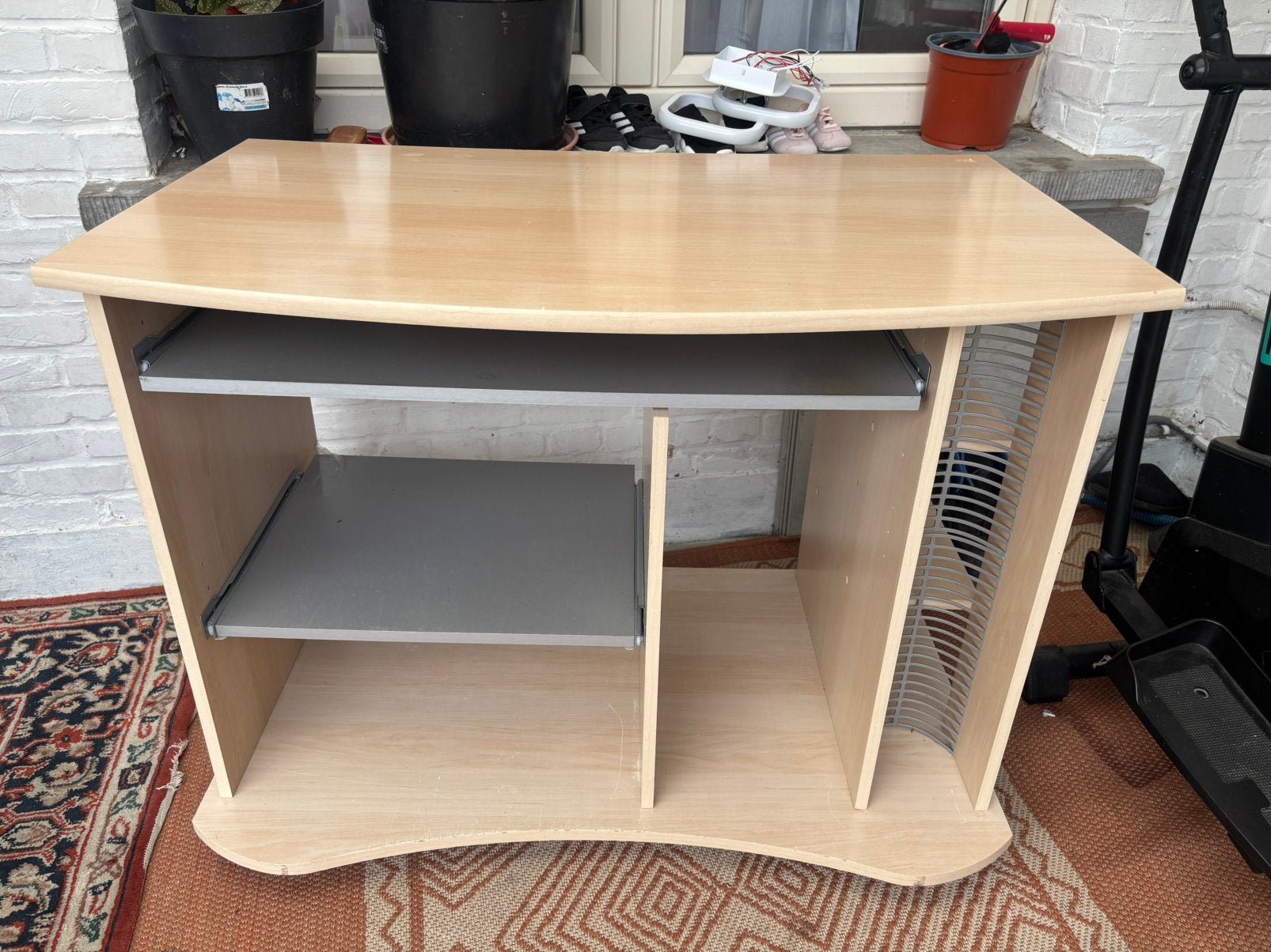 bureau / PC-tafel, Ophalen, Zo goed als nieuw, Computerbureau
